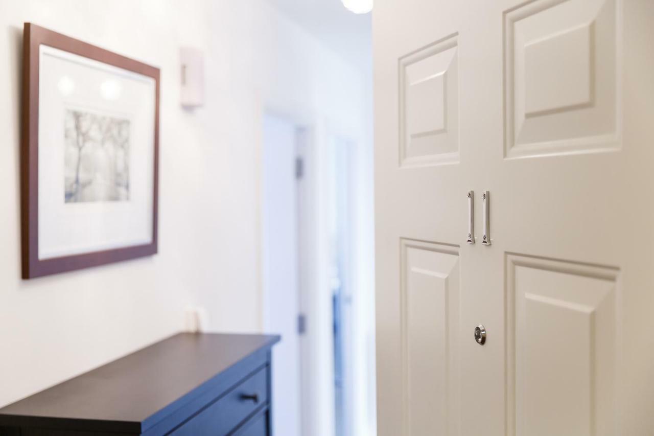 Contemporary Trumpington Apartment With Self Check-In ,Free On-Site Parking, Terrace, Super Fast Wifi & 5 Mins Drive To Papworth & Addenbrookes Hospitals Cambridge  Exterior photo